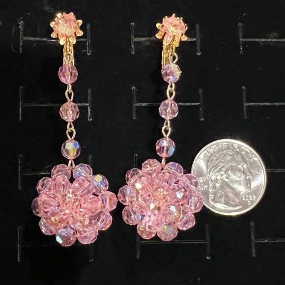 Jewelry - Pink Beaded Flower Drop Earrings